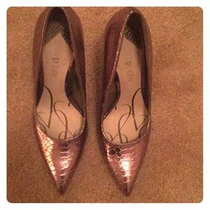 Platinum heels size 8. Sam & Libby